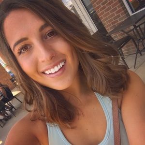 Meet your Posher, Julia